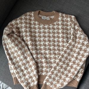 Hollister Sweater XS